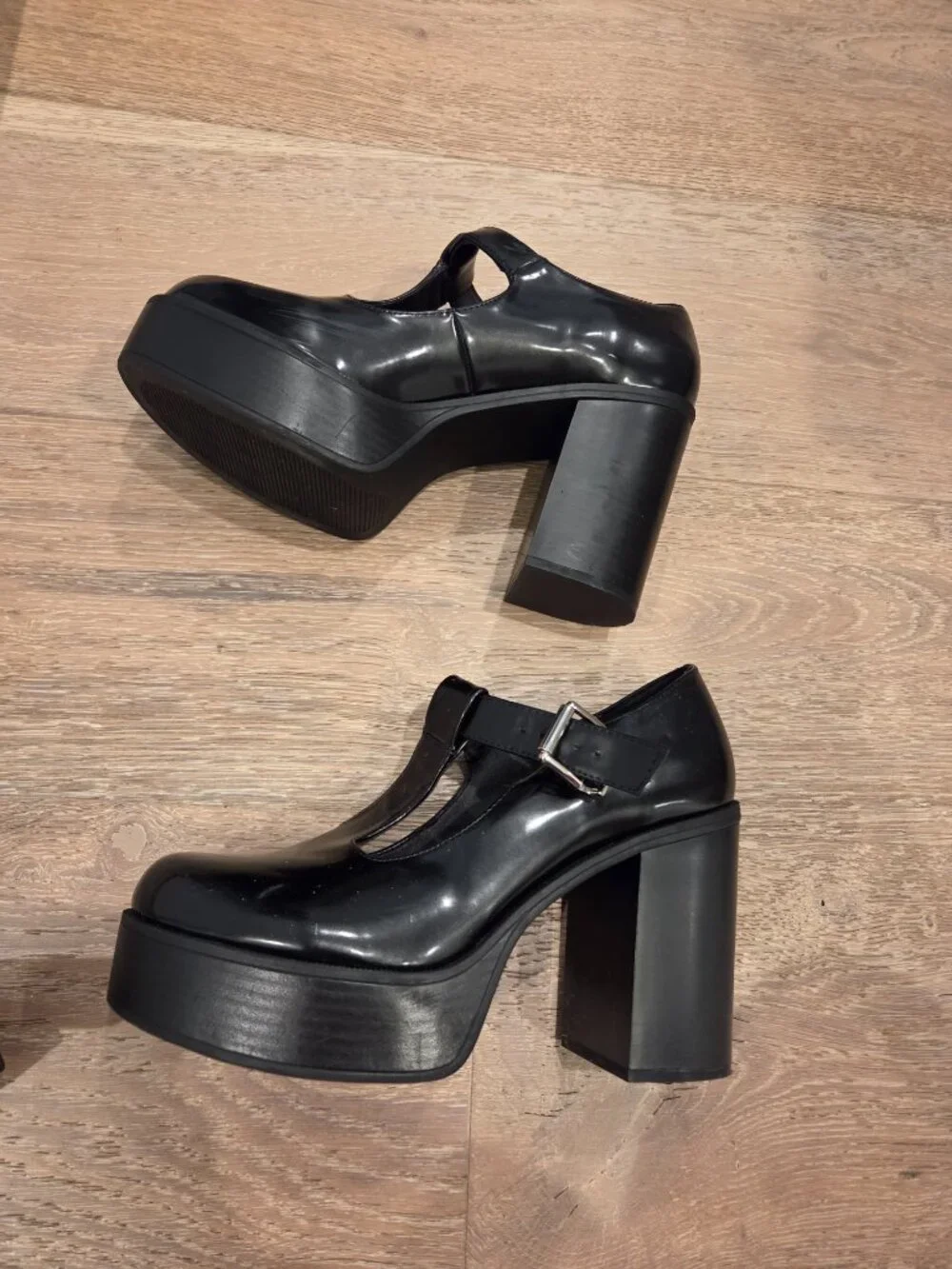 Steve Madden Black Platform Mary Jane Shoes - Picture 3 of 5
